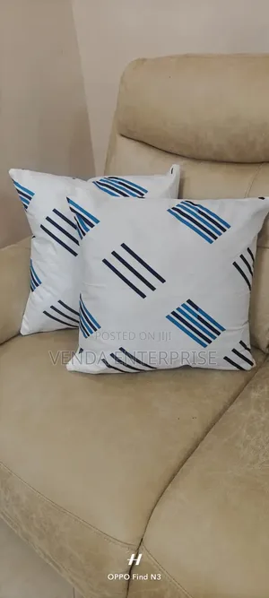 Throw Pillow Cosy