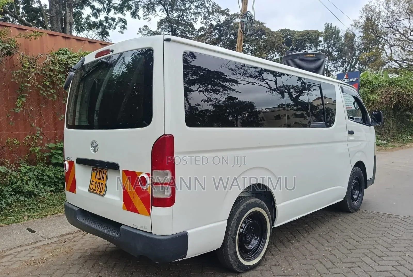 Toyota HiAce 2013 White