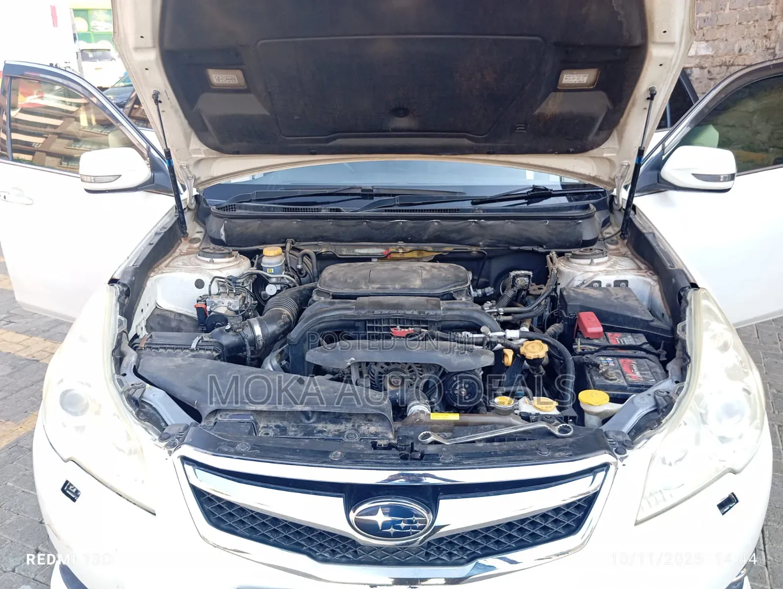 Subaru Legacy 2.5i Premium 2010 White