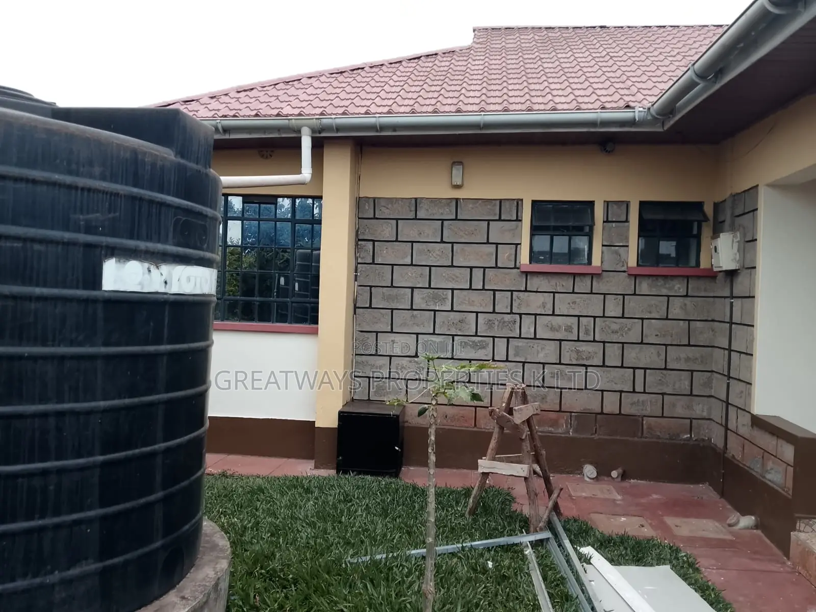 3bdrm Bungalow in Summer Green Estate, Kenyatta Road / Theta  for rent