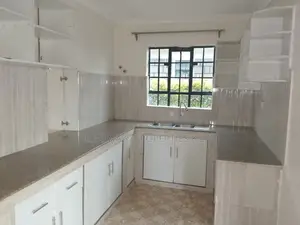 3bdrm Bungalow in Summer Green Estate, Kenyatta Road / Theta  for rent