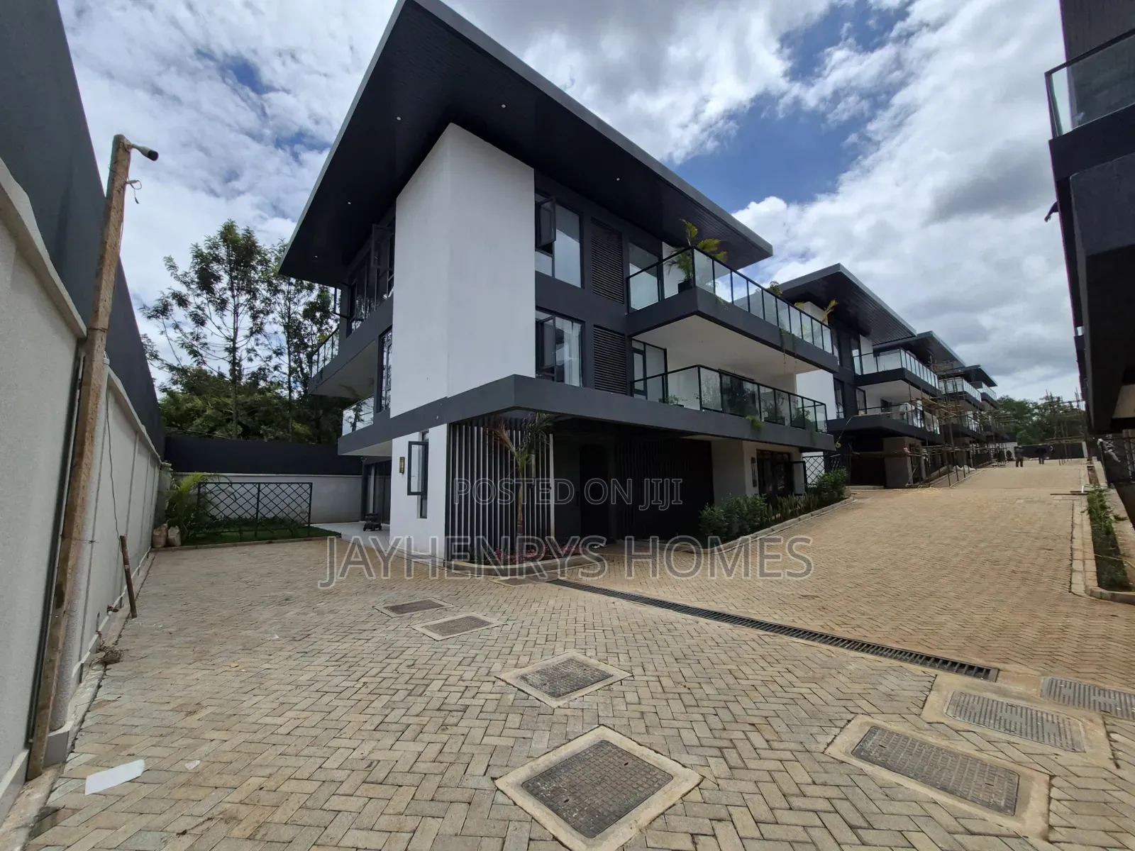 5bdrm House in Muthangari for sale