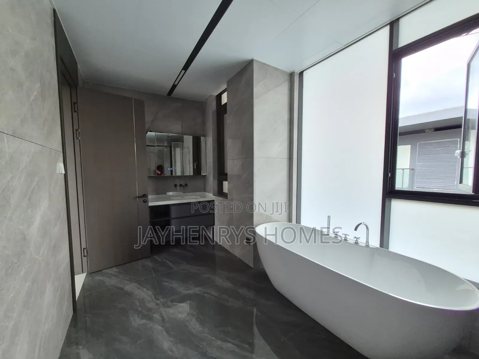 5bdrm House in Muthangari for sale