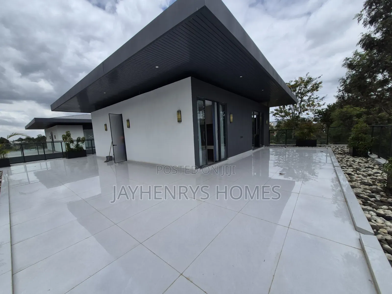 5bdrm House in Muthangari for sale