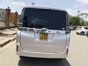 Toyota Voxy 2019 Silver
