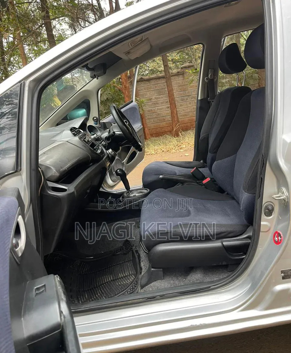 Honda Fit 2011 Silver