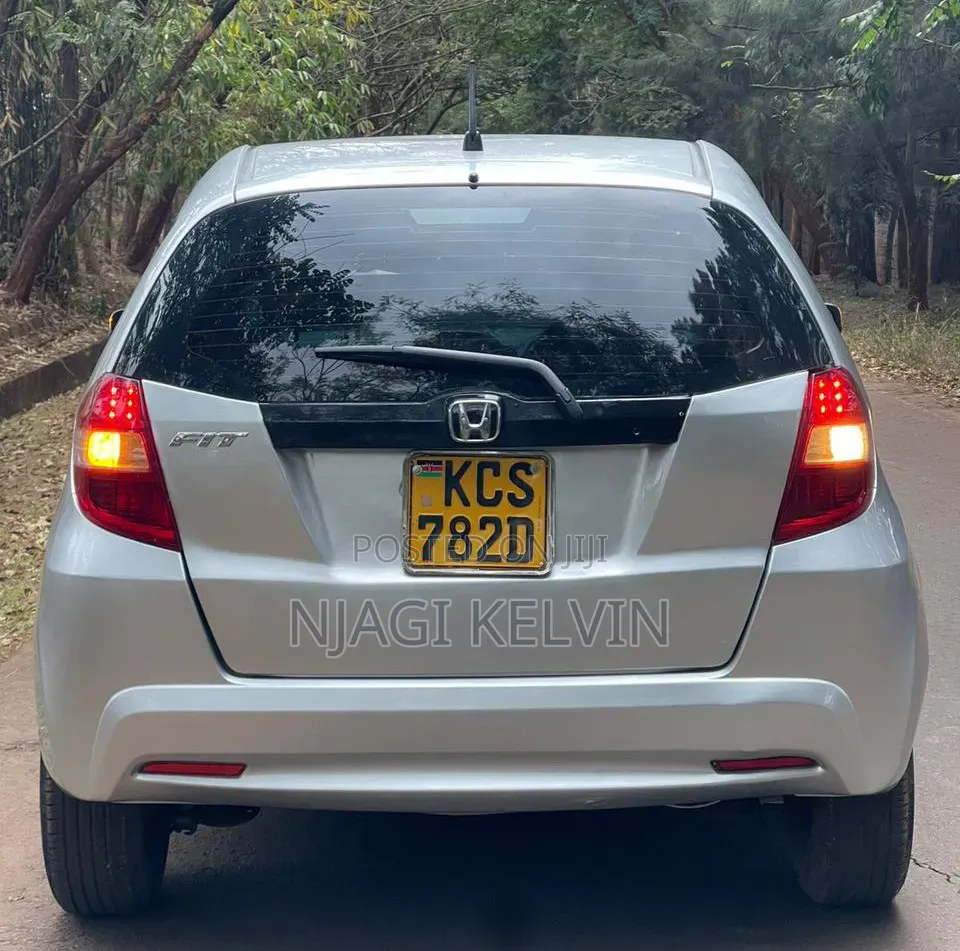 Honda Fit 2011 Silver