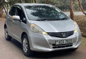 Honda Fit 2011 Silver