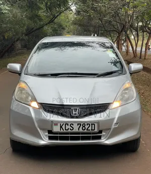 Honda Fit 2011 Silver
