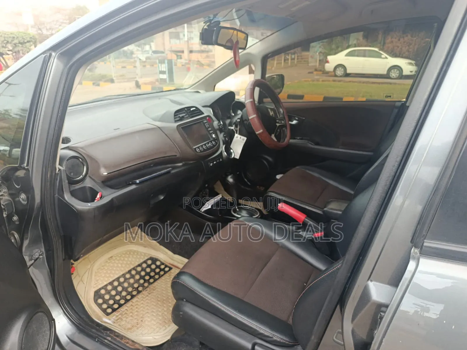 Honda Fit Shuttle 1.3 Hybrid 2WD 2012 Gray