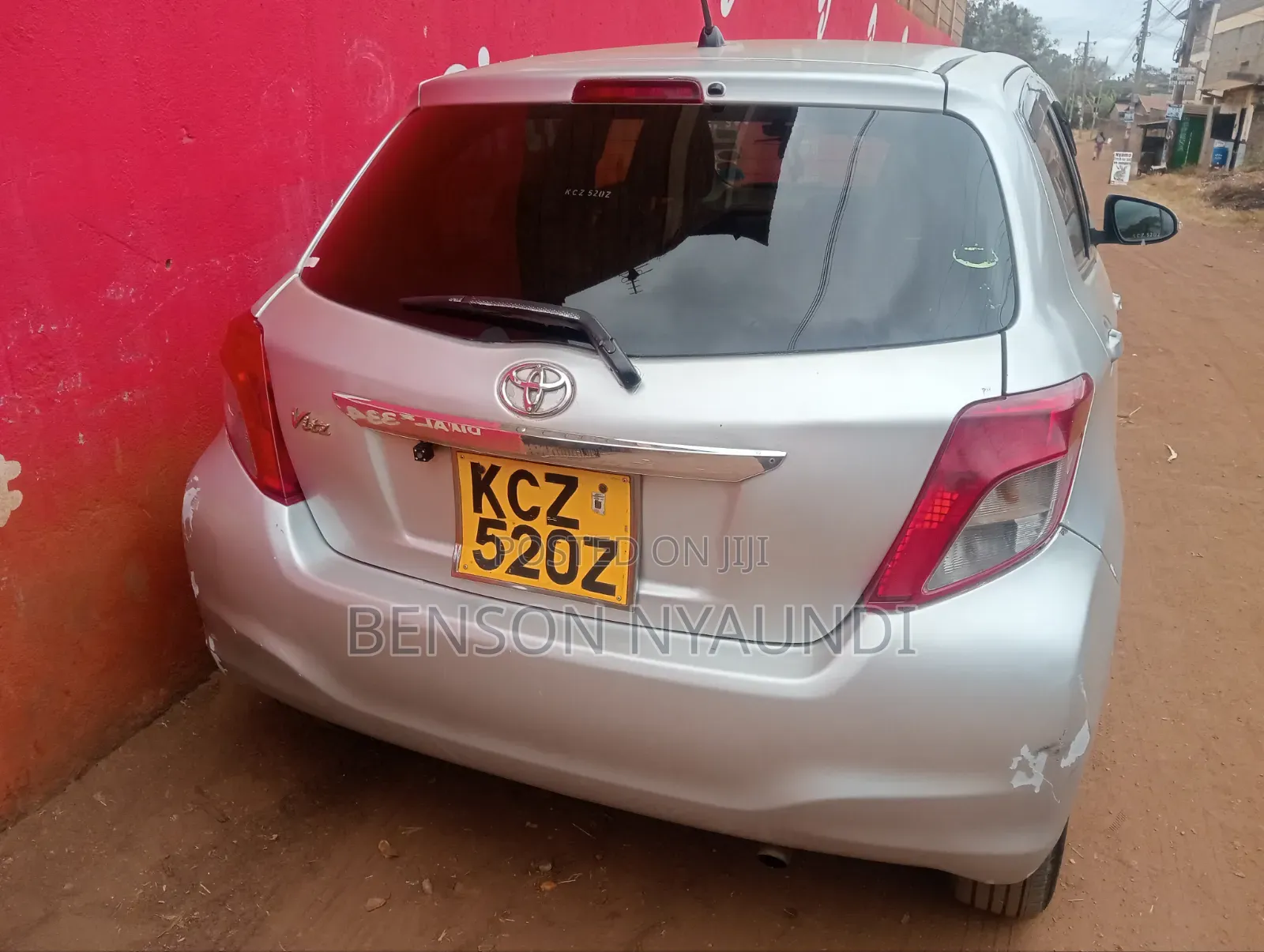 Toyota Vitz 1.3 FWD 5dr 2013 Silver