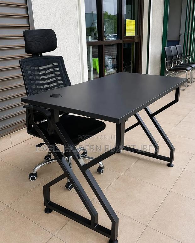 Black Modern Office Desk - thumbnail 2