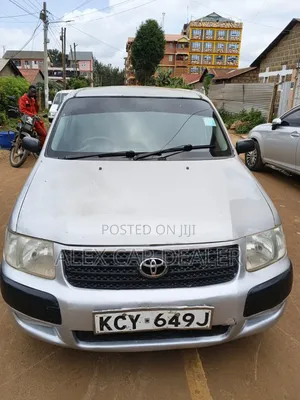 Toyota Succeed SV Premium 2014 Silver