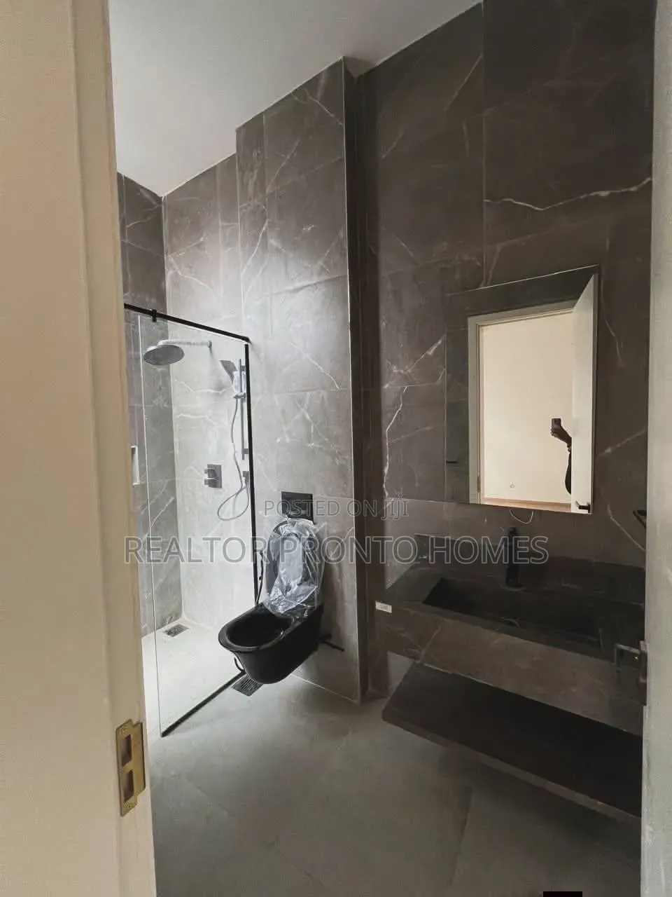 5bdrm Villa in Runda for rent