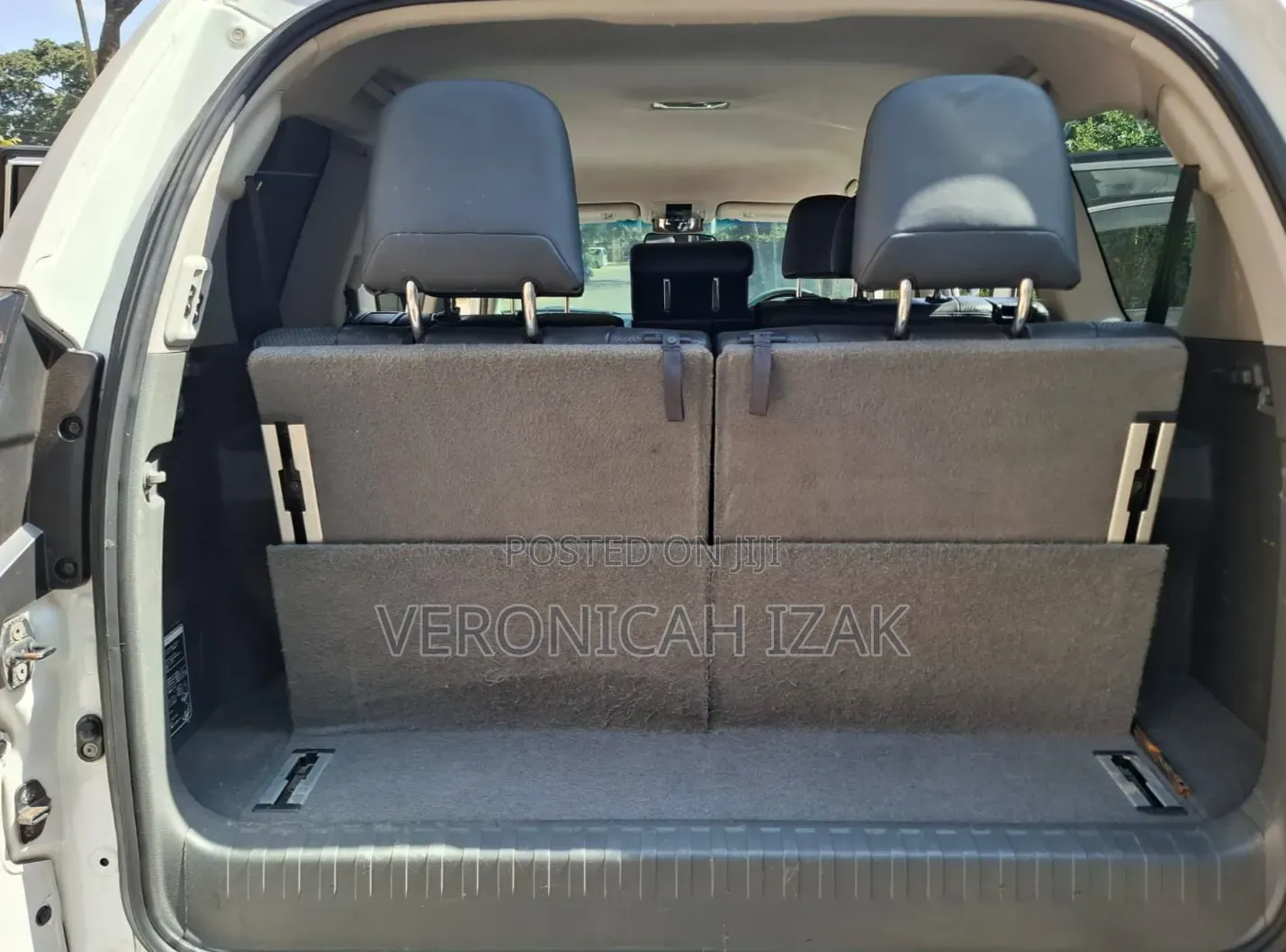 Toyota Land Cruiser Prado 2011 White