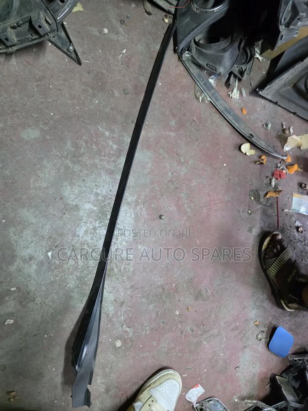 Lexus Nx200t Windscreen Moulding