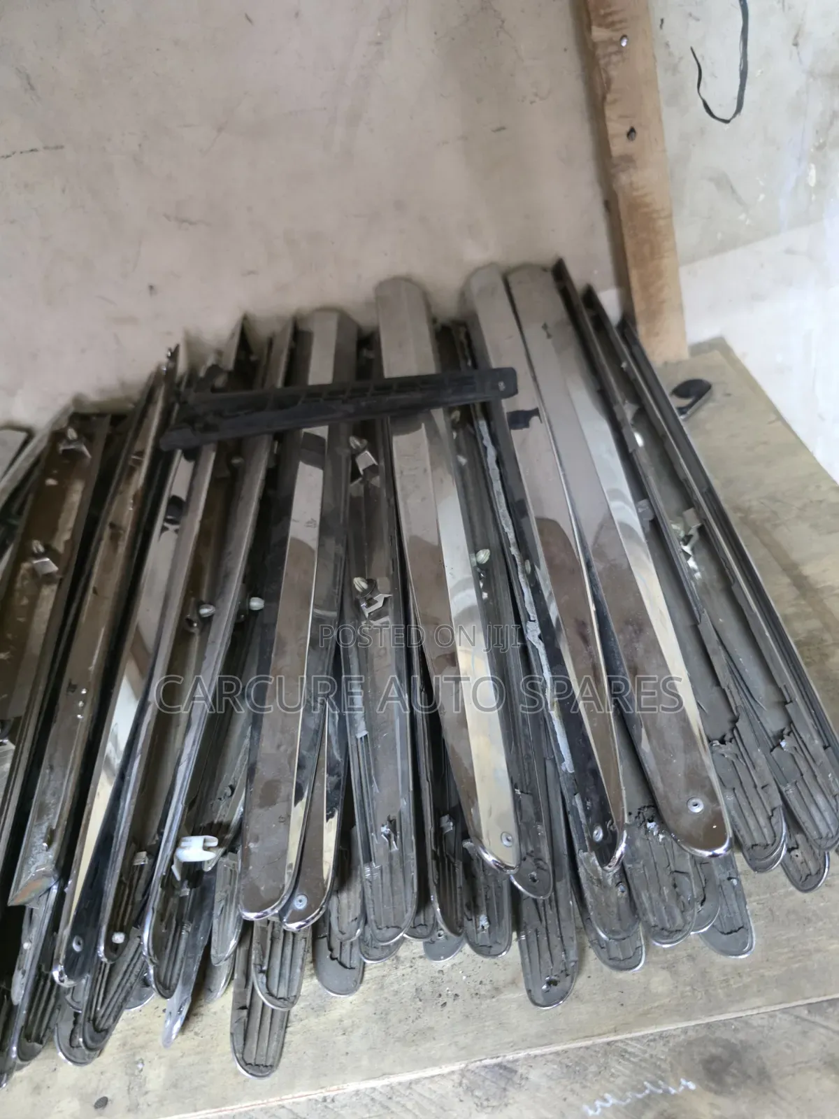 Harrier 2015 to 2019 Door Mouldings