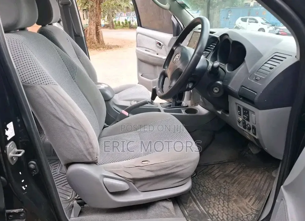 Toyota Hilux 2009 Black