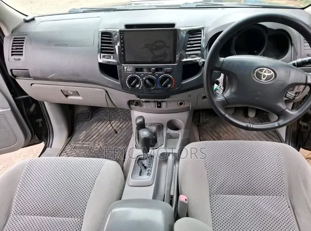 Toyota Hilux 2009 Black