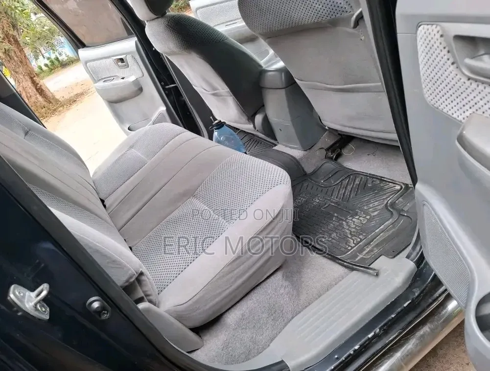 Toyota Hilux 2009 Black