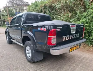 Toyota Hilux 2009 Black