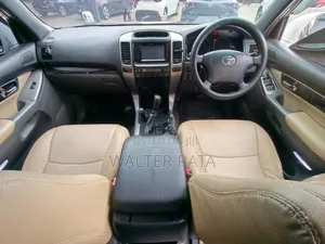 Toyota Land Cruiser Prado 2006 White