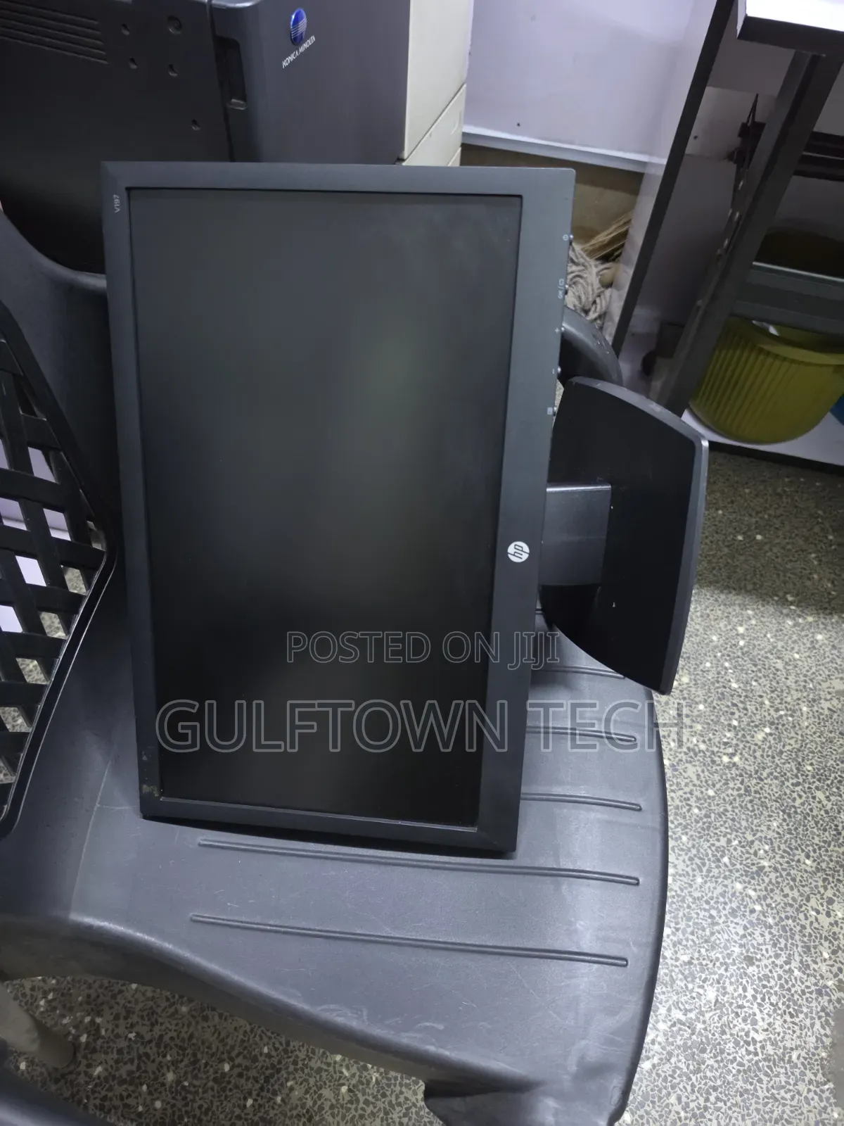 HP 19inch Wide