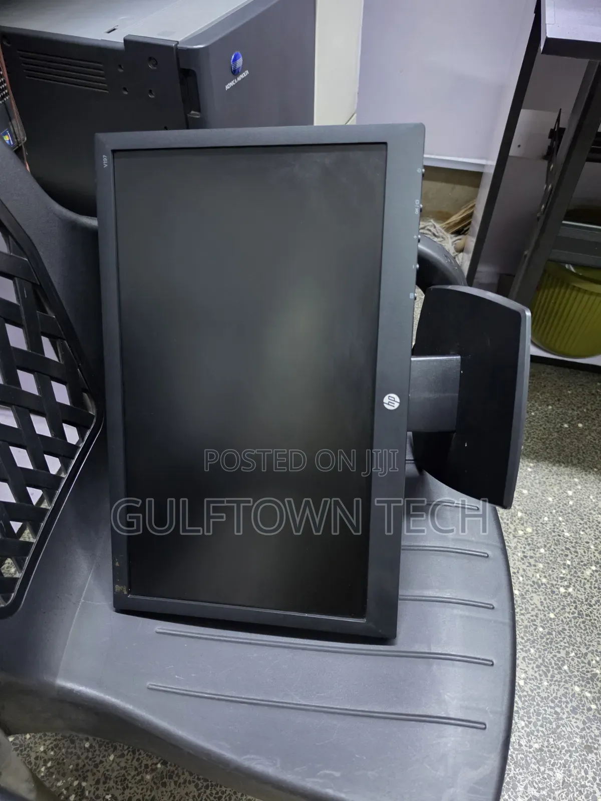 HP 19inch Wide