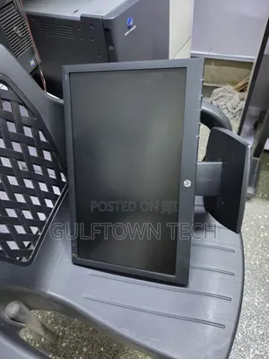 HP 19inch Wide
