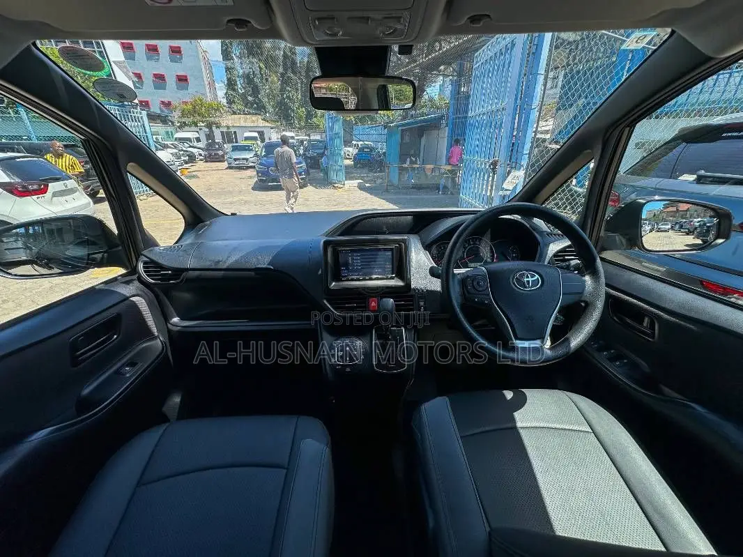 Toyota Noah 2.0 AWD (8 Seater) 2019 Black