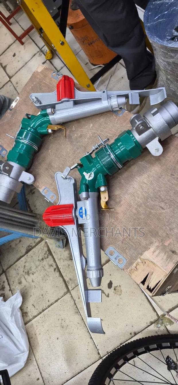 Water Sprinkler Standing 50m Coverage Radius 2 Inch Diameter