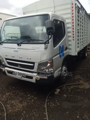 MITSUBISHI Fuso Canter 2021 White
