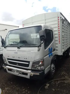 MITSUBISHI Fuso Canter 2021 White