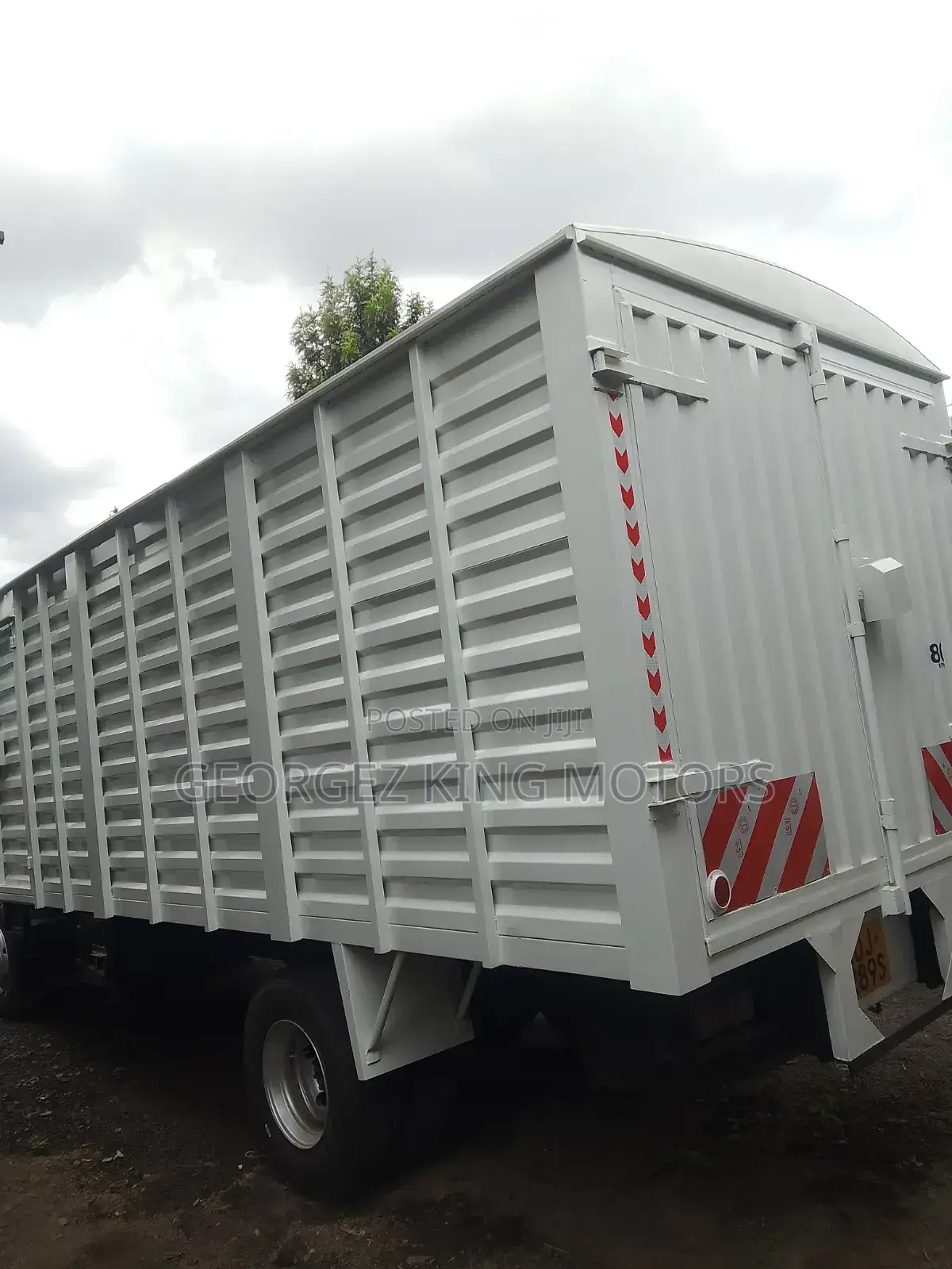 MITSUBISHI Fuso Canter 2021 White