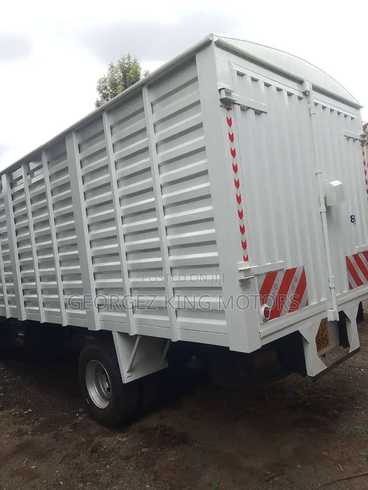 MITSUBISHI Fuso Canter 2021 White