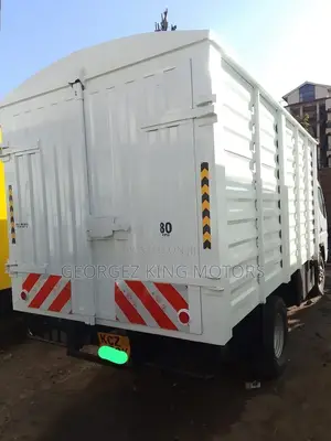 Mitsubishi Fuso Canter 2019 White