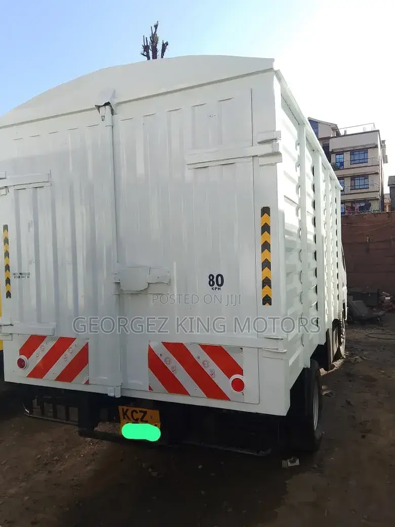 Mitsubishi Fuso Canter 2019 White