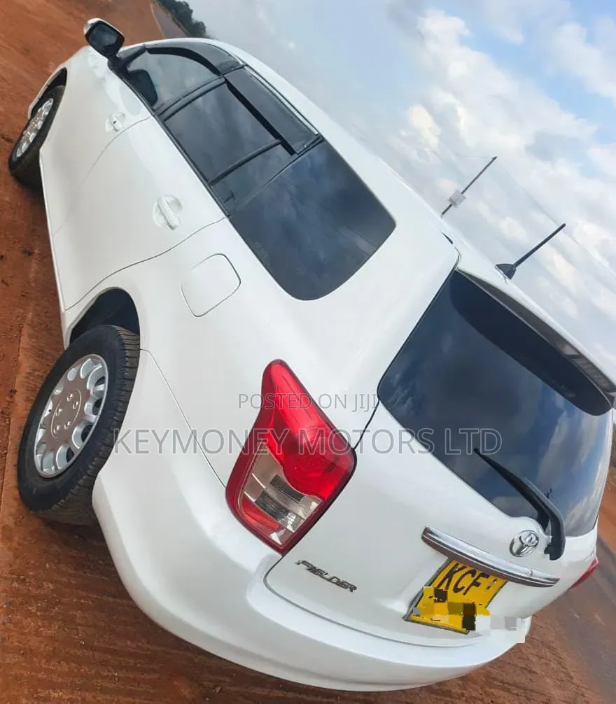Toyota Corolla Fielder 2010 White