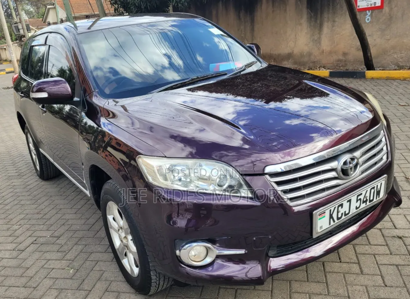 Toyota Vanguard 2011 Maroon