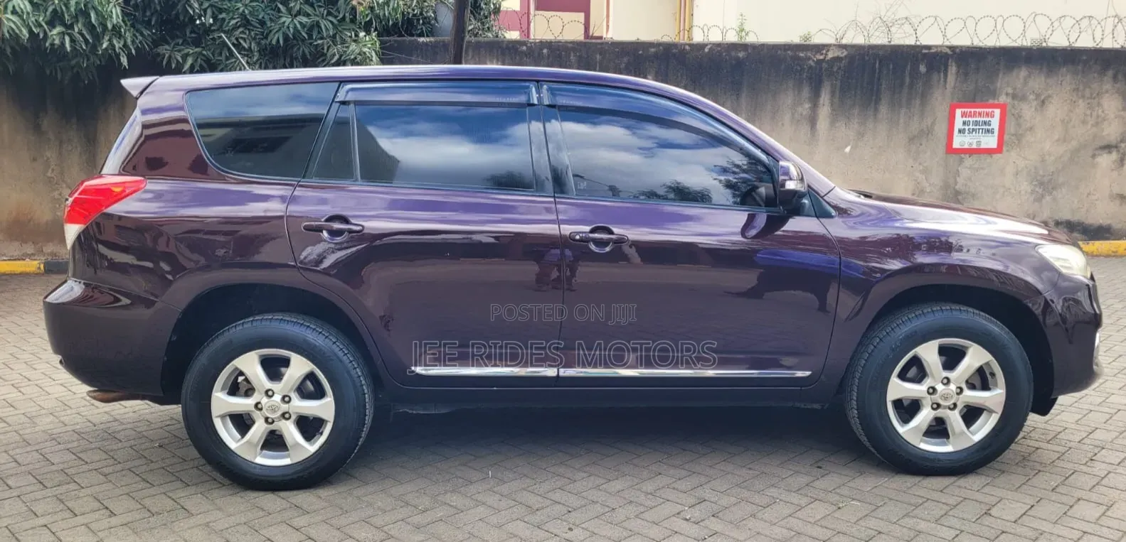 Toyota Vanguard 2011 Maroon