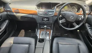 Mercedes-Benz E250 2010 Silver