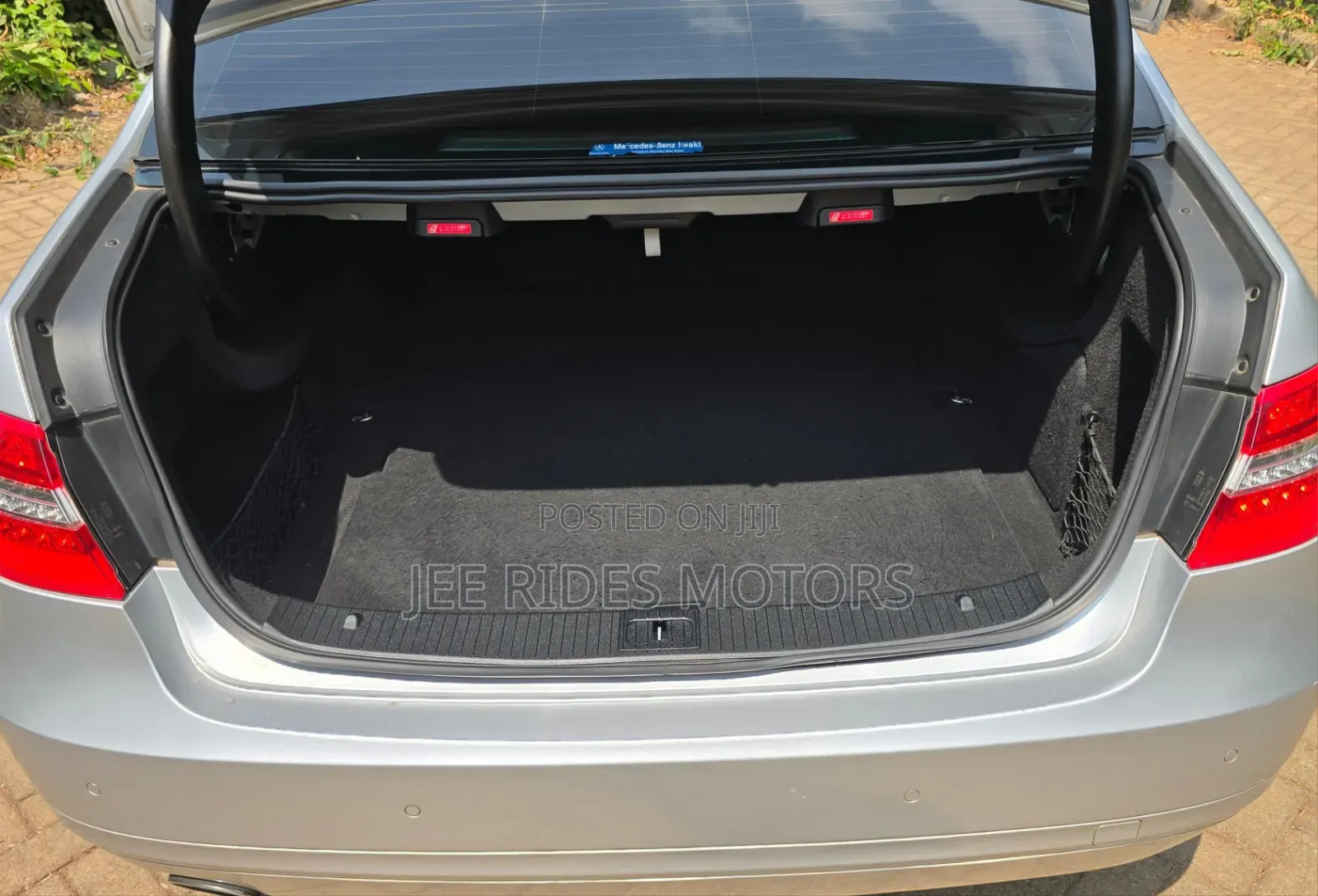 Mercedes-Benz E250 2010 Silver