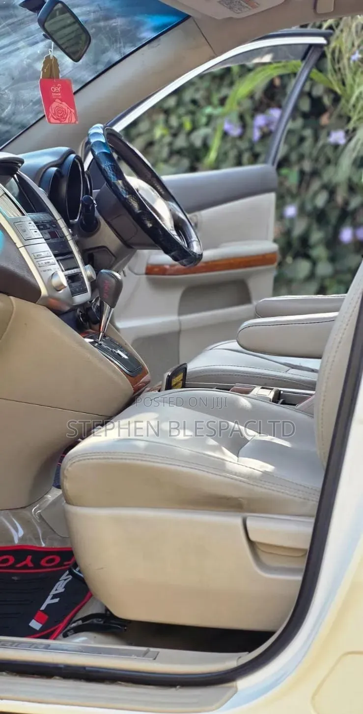 Toyota Harrier 2012 White