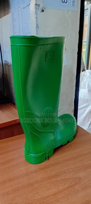 Green Gumboot Size 40