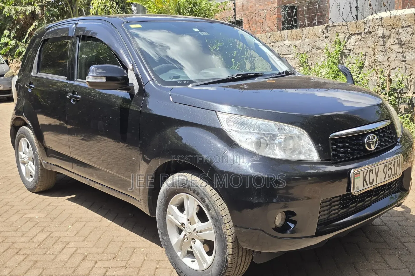 Toyota Rush 2014 Matt Black