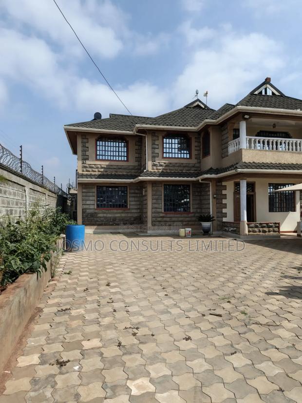 5bdrm Duplex in Kamakis for rent