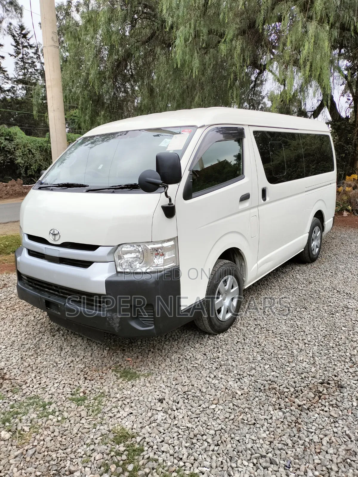 Toyota HiAce 2019 White