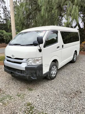 Toyota HiAce 2019 White
