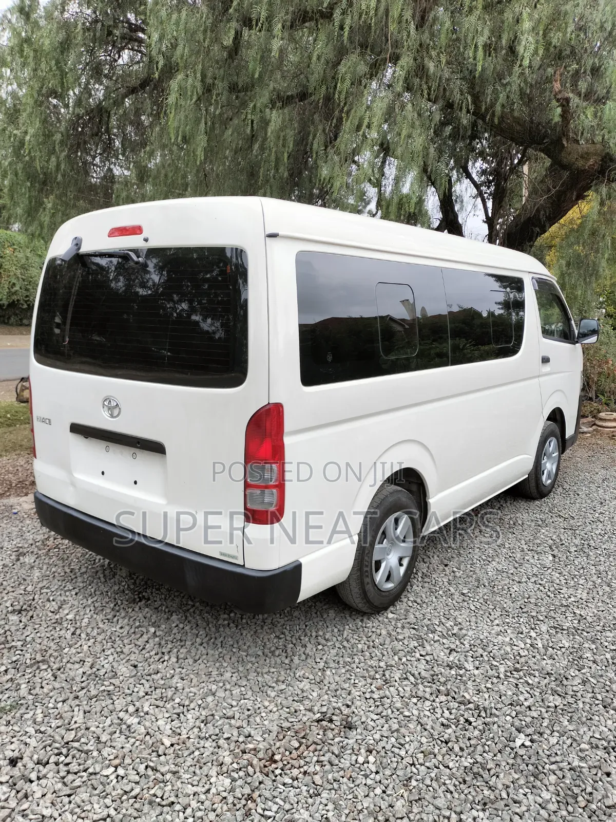 Toyota HiAce 2019 White