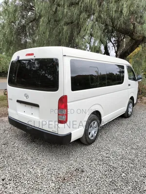 Toyota HiAce 2019 White